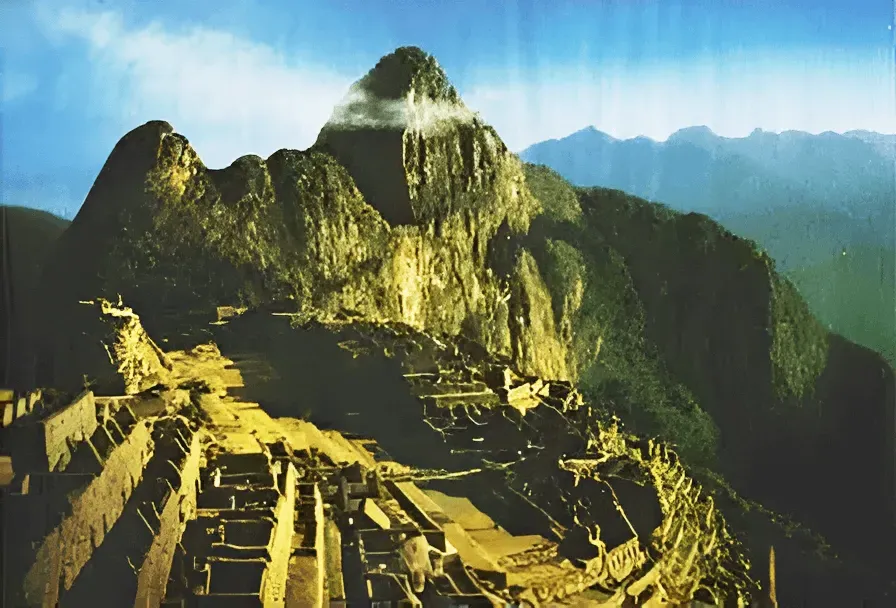Machu Picchu Cara del Inca Falso